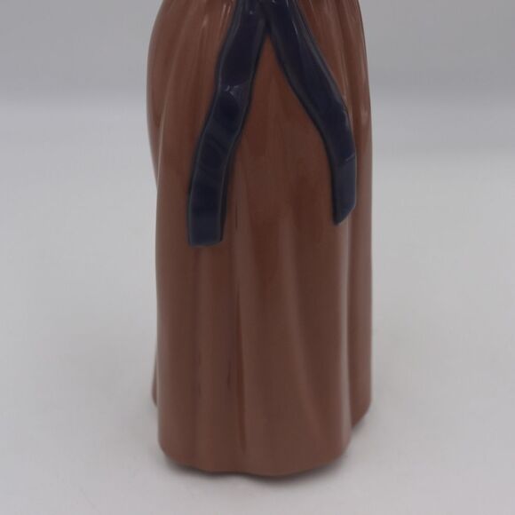 Lladro 5007 Bashful Girl in Pink Dress with Hat Figurine Statuette - Picture 10 of 12